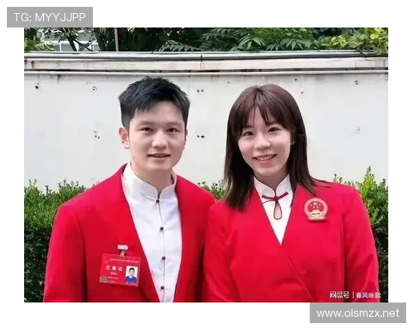 贾一凡训练完顺手买了个包，我工资还没她零头多